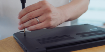 ThinkPad X13 Gen 6 の裏面のイメージ